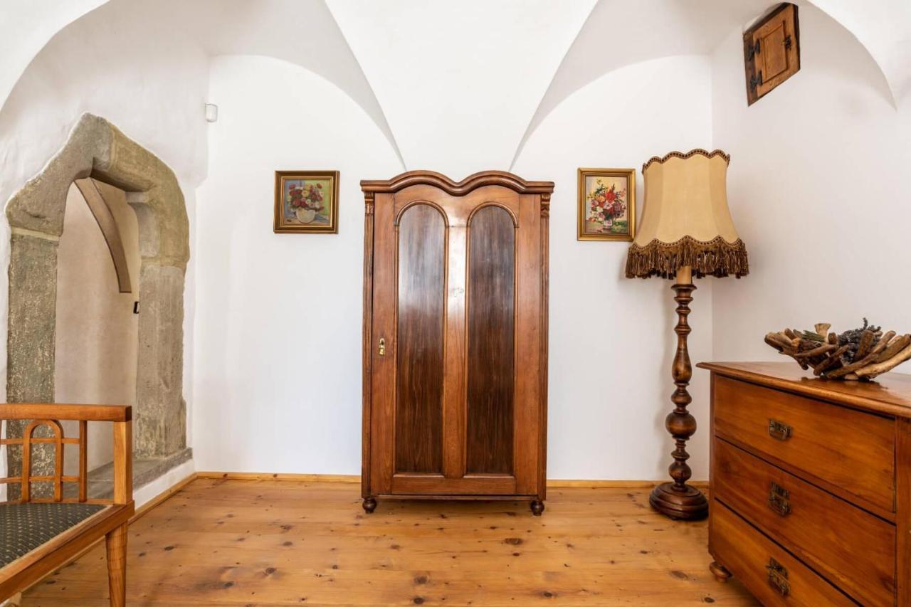 Ambrozuv Dvur Apartment Pouzdrany Bagian luar foto