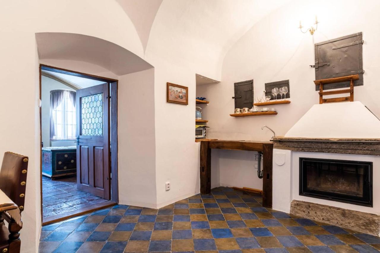 Ambrozuv Dvur Apartment Pouzdrany Bagian luar foto
